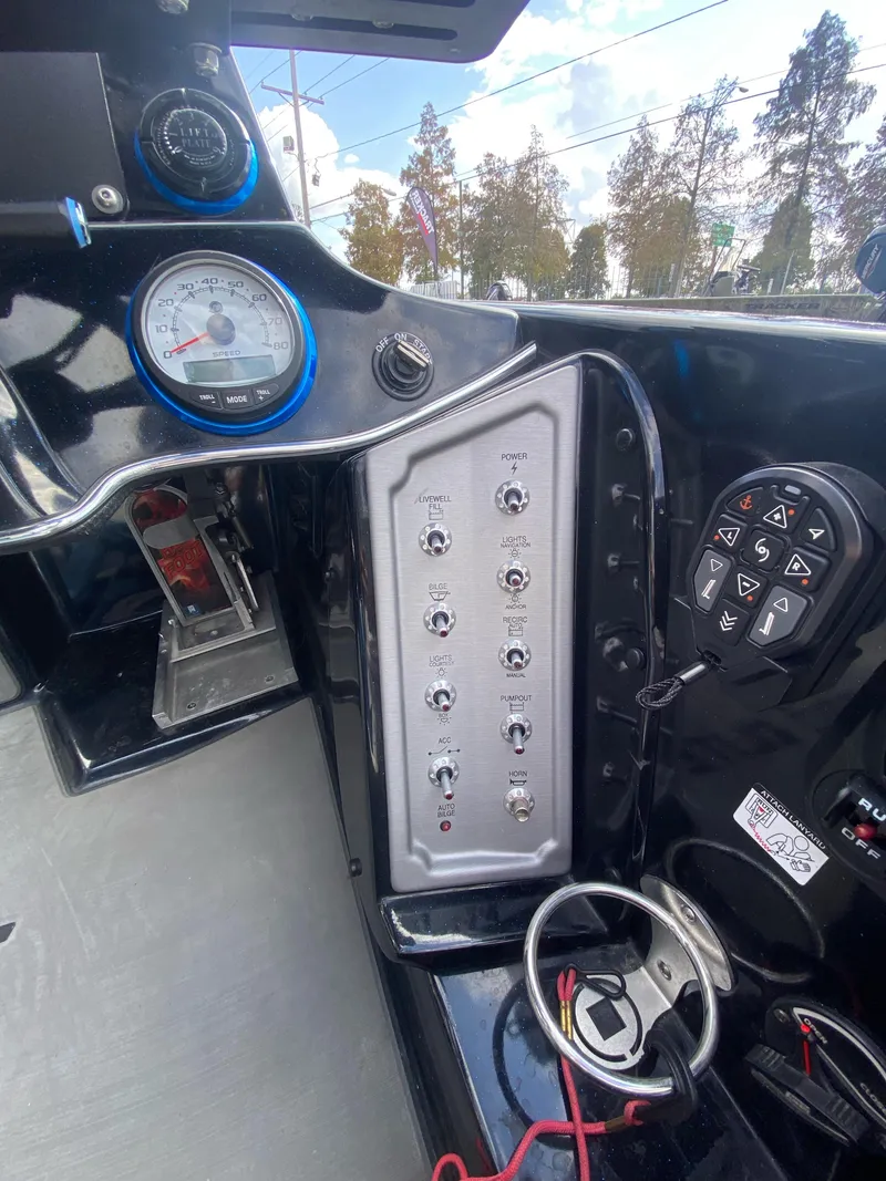 Slide: The Image of Blazer 625 Pro Elite 2023 - 18