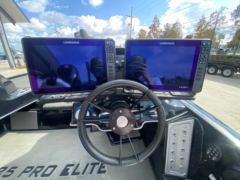 Slide: The Image of Blazer 625 Pro Elite 2023 - 24