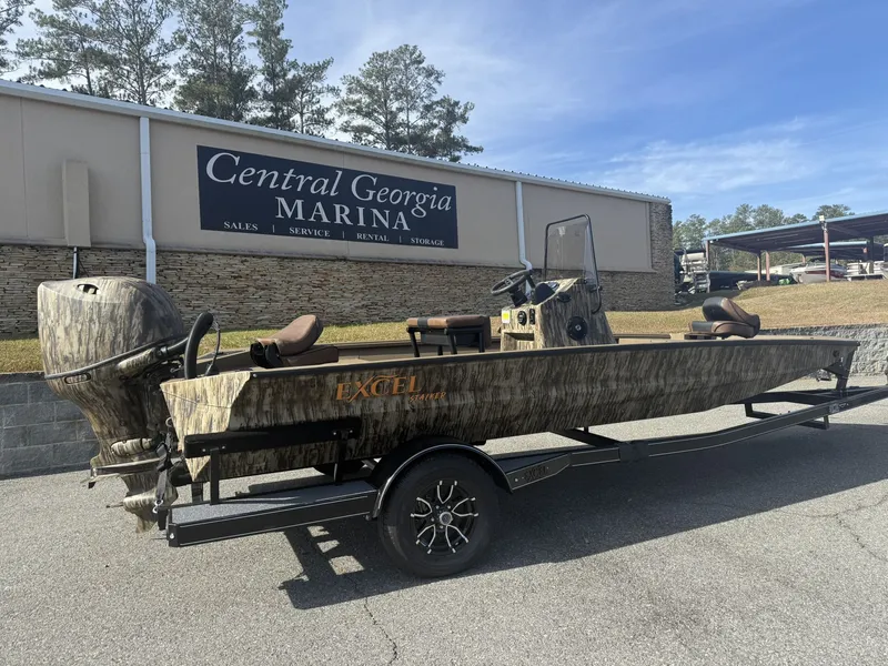 The Image of Excel 206 Stalker Center Console 2026 - 1