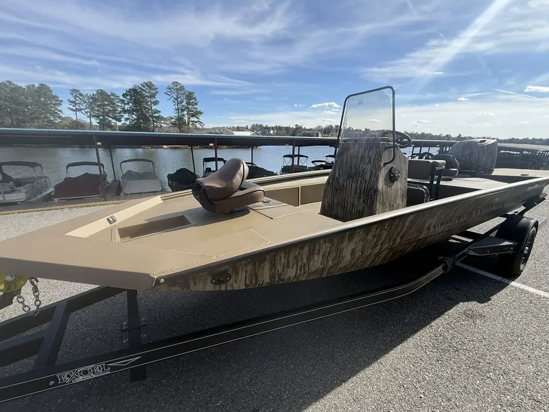 Slide: The Image of Excel 206 Stalker Center Console 2026 - 7