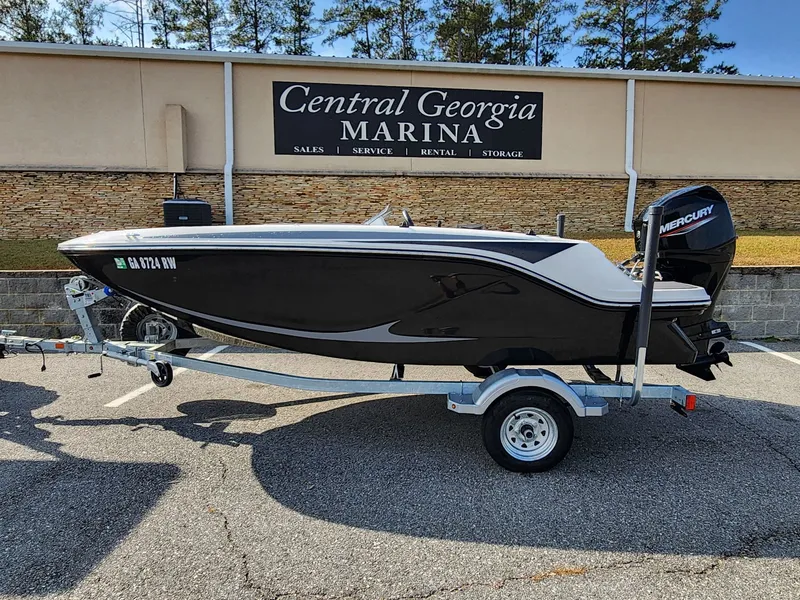 The Image of Bayliner Element E15 2024 - 1