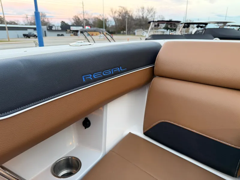 Slide: The Image of Regal 38SAV SURF 2026 - 28