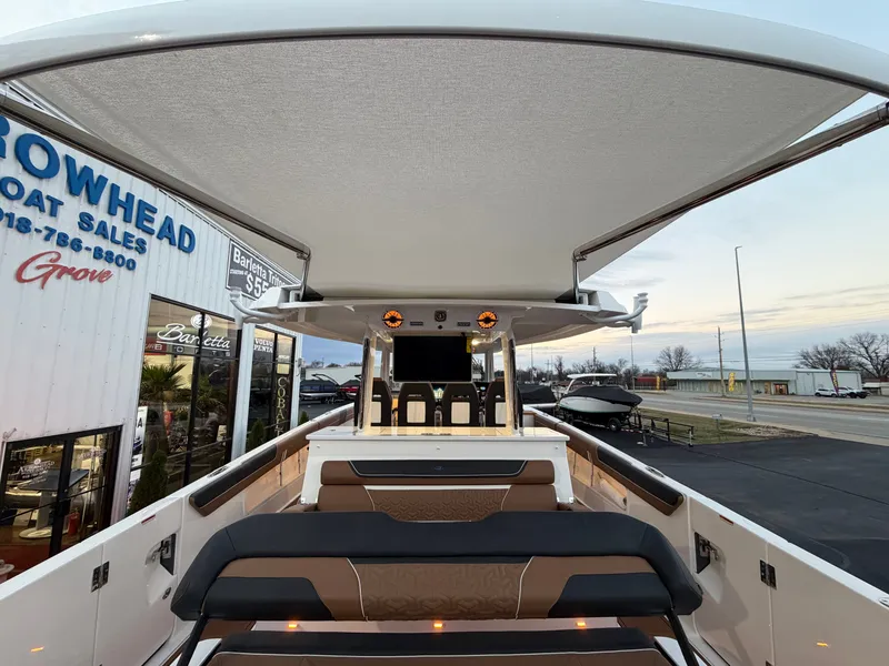 Slide: The Image of Regal 38SAV SURF 2026 - 40