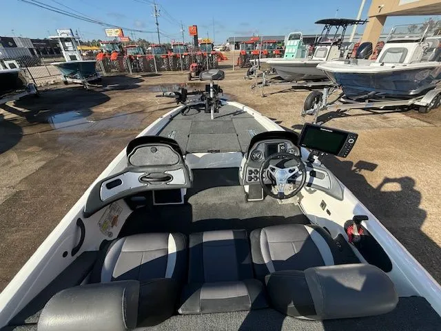 Slide: The Image of Skeeter TZX195 2014 - 11