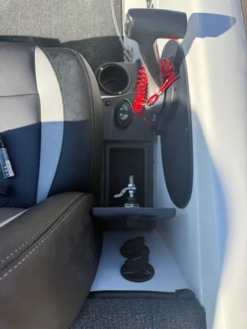 Slide: The Image of Skeeter TZX195 2014 - 30