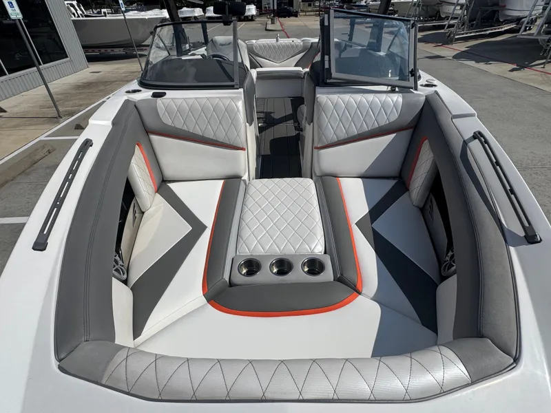 Slide: The Image of Tigé RZ4 2015 - 13