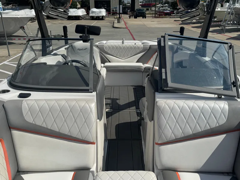 Slide: The Image of Tigé RZ4 2015 - 14