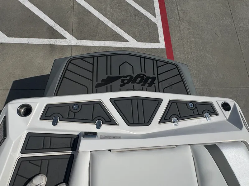 Slide: The Image of Tigé RZ4 2015 - 44