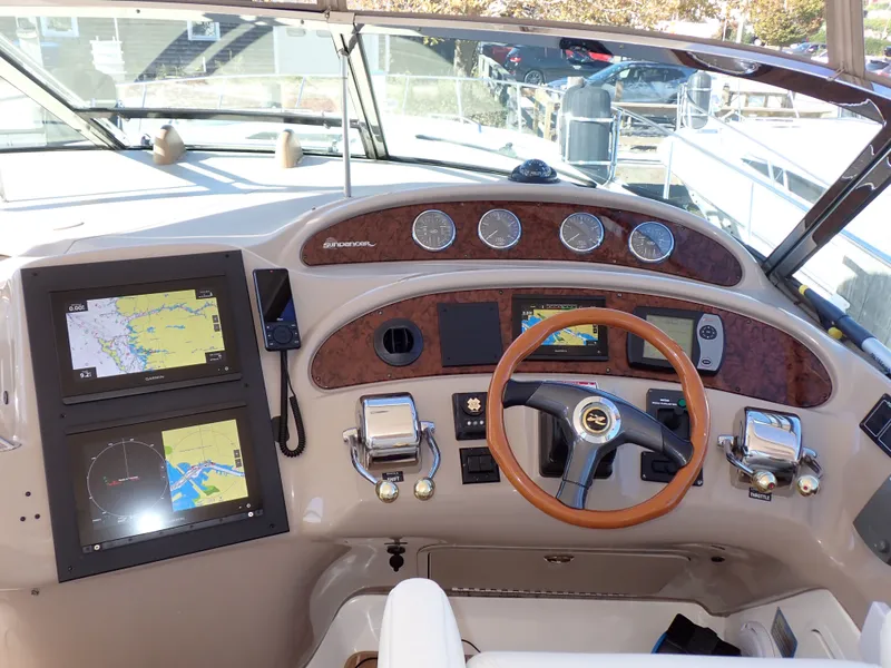 Slide: The Image of Sea Ray Sundancer 460 2003 - 17