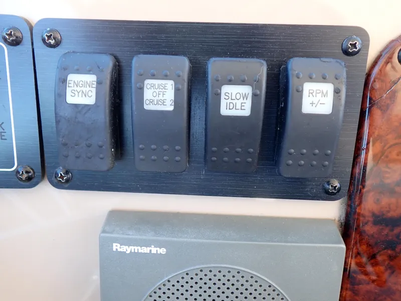 Slide: The Image of Sea Ray Sundancer 460 2003 - 19