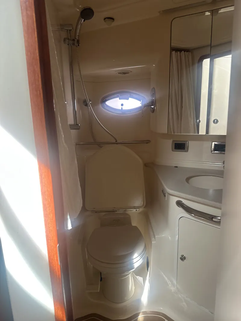 Slide: The Image of Sea Ray Sundancer 460 2003 - 30