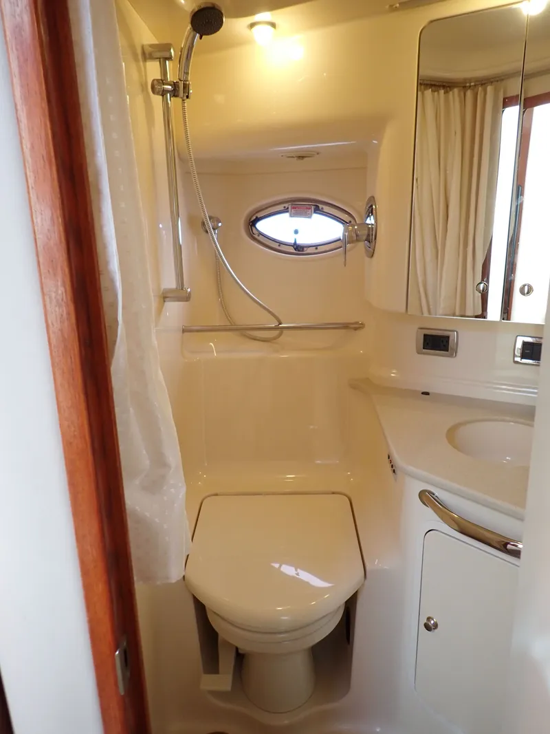 Slide: The Image of Sea Ray Sundancer 460 2003 - 39