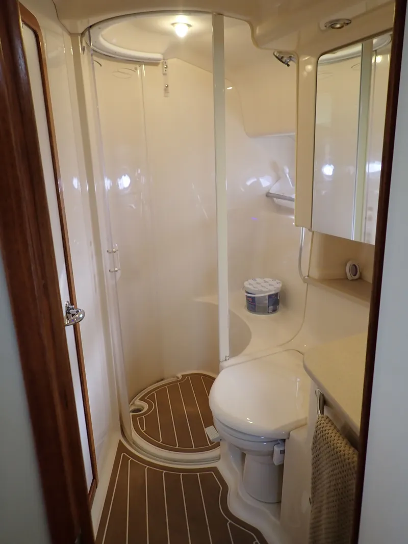 Slide: The Image of Sea Ray Sundancer 460 2003 - 46