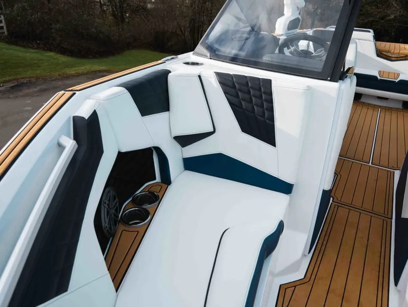 Slide: The Image of Nautique Super Air Nautique S23 2026 - 13