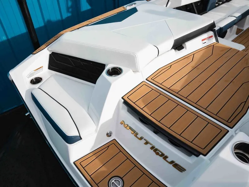 Slide: The Image of Nautique Super Air Nautique S23 2026 - 16