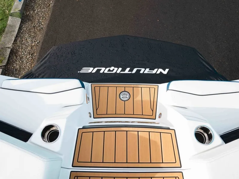 Slide: The Image of Nautique Super Air Nautique S23 2026 - 19