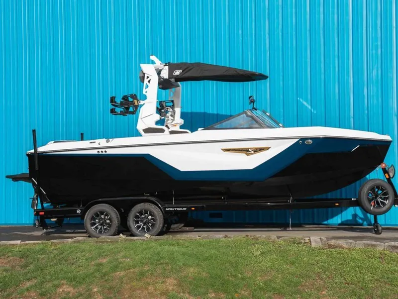 Slide: The Image of Nautique Super Air Nautique S23 2026 - 2