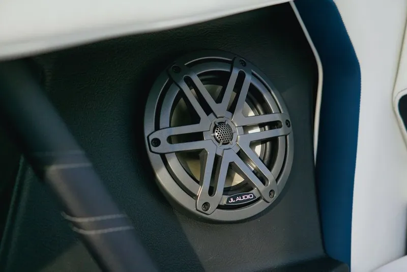 Slide: The Image of Nautique Super Air Nautique S23 2026 - 22