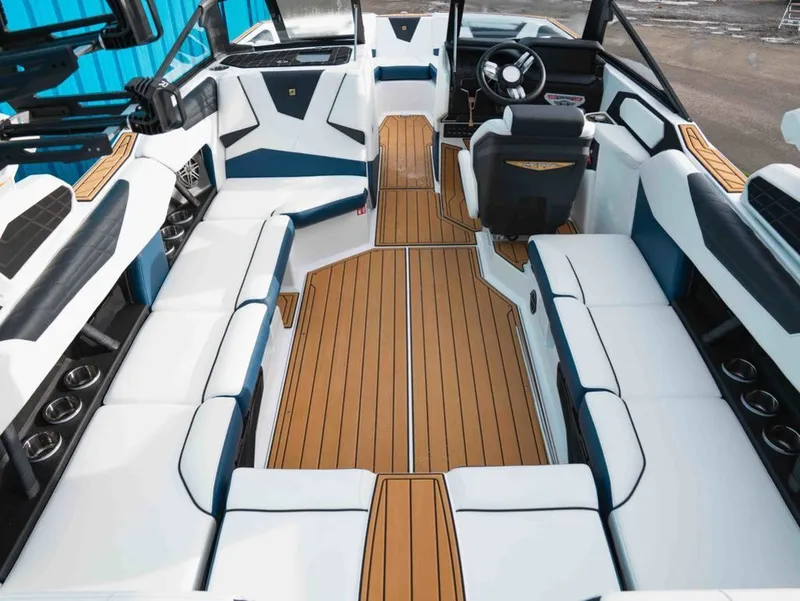 Slide: The Image of Nautique Super Air Nautique S23 2026 - 5
