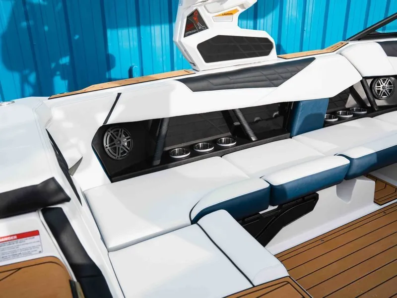 Slide: The Image of Nautique Super Air Nautique S23 2026 - 6