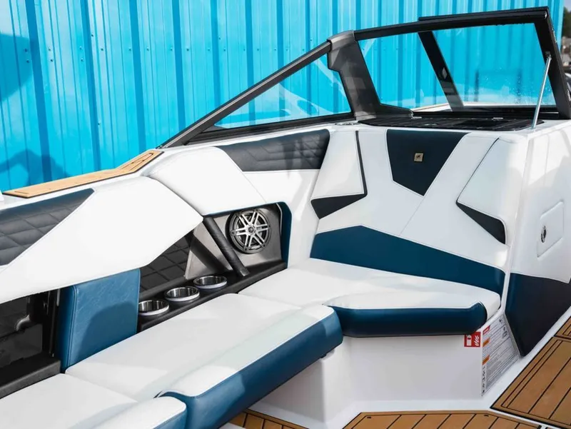 Slide: The Image of Nautique Super Air Nautique S23 2026 - 7