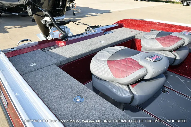 Slide: The Image of Ranger 621FS Pro w/400HP Mercury Verado V-10 2026 - 10