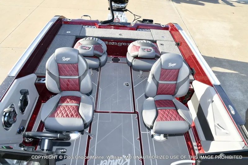 Slide: The Image of Ranger 621FS Pro w/400HP Mercury Verado V-10 2026 - 14