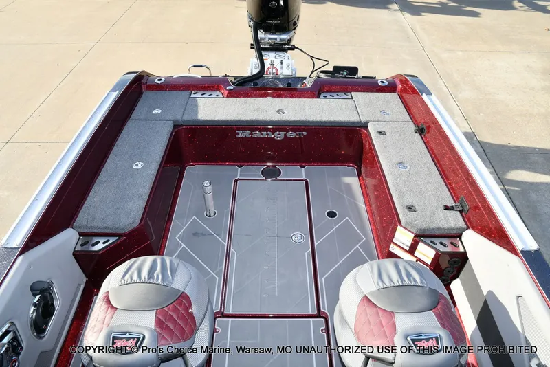 Slide: The Image of Ranger 621FS Pro w/400HP Mercury Verado V-10 2026 - 15