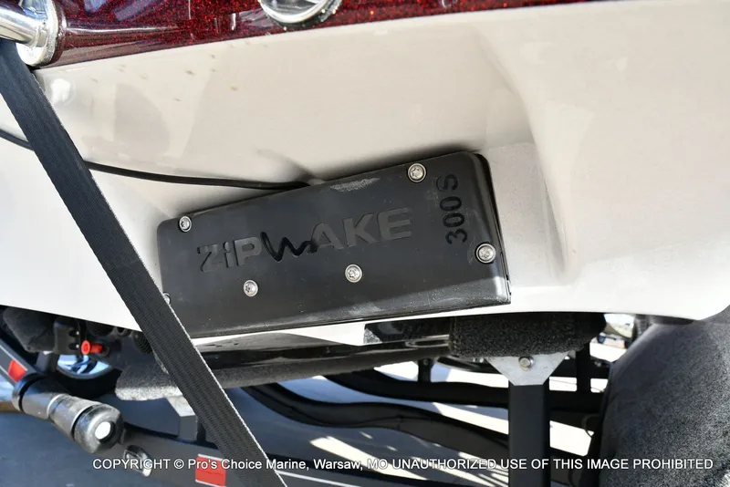 Slide: The Image of Ranger 621FS Pro w/400HP Mercury Verado V-10 2026 - 22