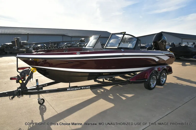 Slide: The Image of Ranger 621FS Pro w/400HP Mercury Verado V-10 2026 - 27