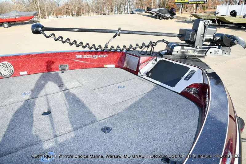 Slide: The Image of Ranger 621FS Pro w/400HP Mercury Verado V-10 2026 - 31