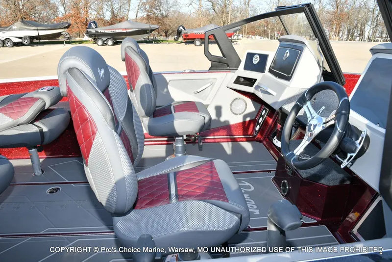 Slide: The Image of Ranger 621FS Pro w/400HP Mercury Verado V-10 2026 - 32