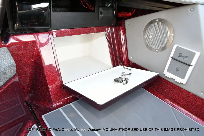 Slide: The Image of Ranger 621FS Pro w/400HP Mercury Verado V-10 2026 - 43