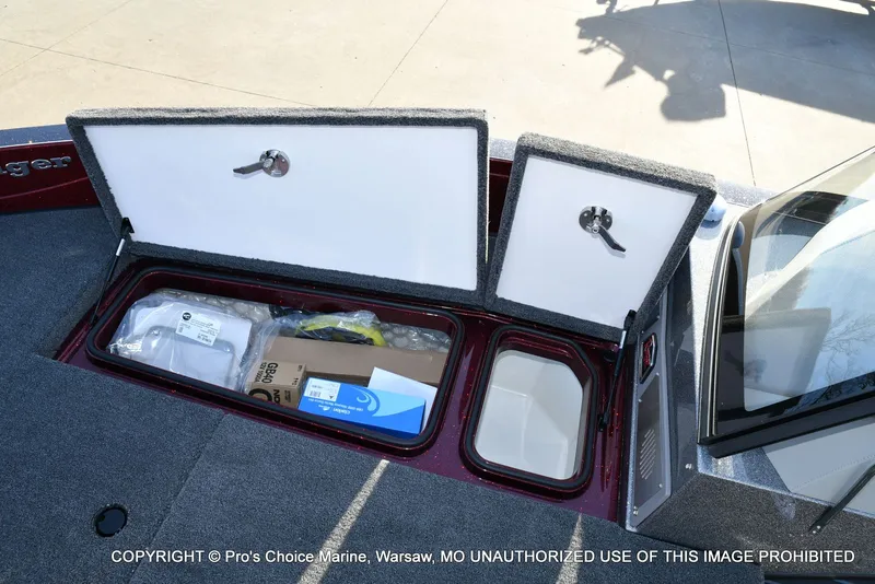 Slide: The Image of Ranger 621FS Pro w/400HP Mercury Verado V-10 2026 - 52