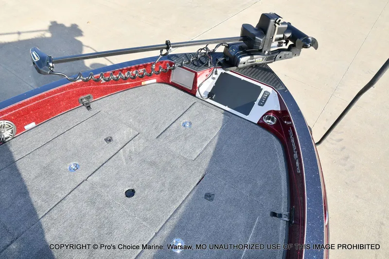 Slide: The Image of Ranger 621FS Pro w/400HP Mercury Verado V-10 2026 - 56