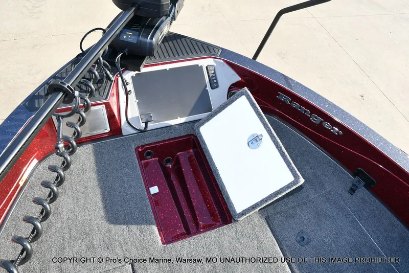 Slide: The Image of Ranger 621FS Pro w/400HP Mercury Verado V-10 2026 - 58