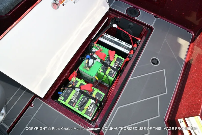 Slide: The Image of Ranger 621FS Pro w/400HP Mercury Verado V-10 2026 - 63