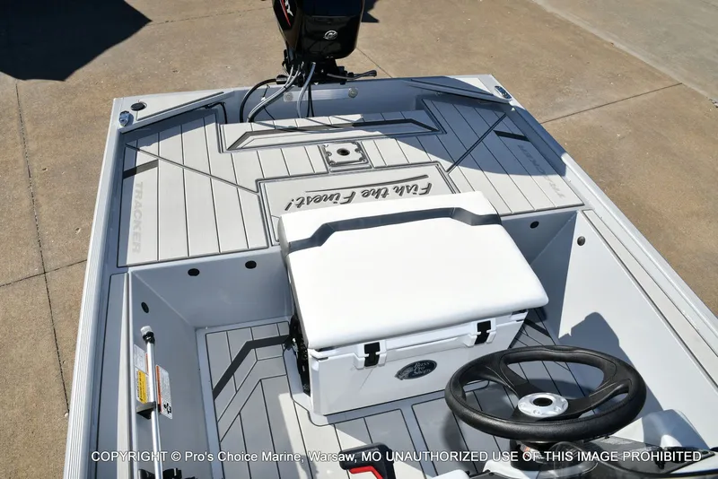 Slide: The Image of Tracker CLASSIC CC 2026 - 60