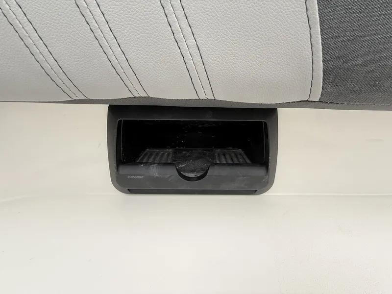 Slide: The Image of Sea Pro 292 SEAKEEPER RIDE AND YAMAHA 300S 2026 - 10