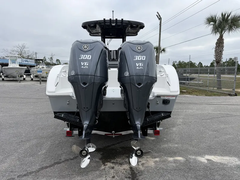 Slide: The Image of Sea Pro 292 SEAKEEPER RIDE AND YAMAHA 300S 2026 - 4