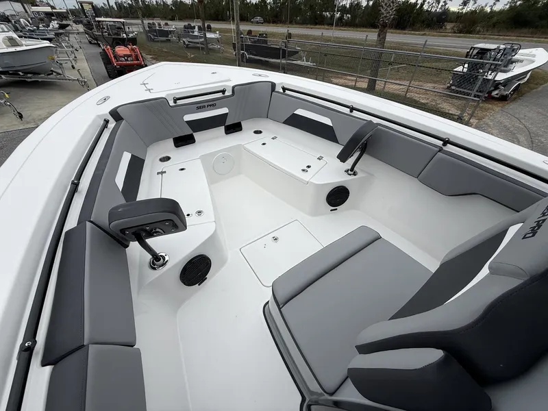 Slide: The Image of Sea Pro 292 SEAKEEPER RIDE AND YAMAHA 300S 2026 - 5