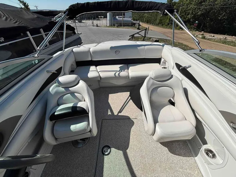 Slide: The Image of Crownline Boats 220 LS 2007 - 11