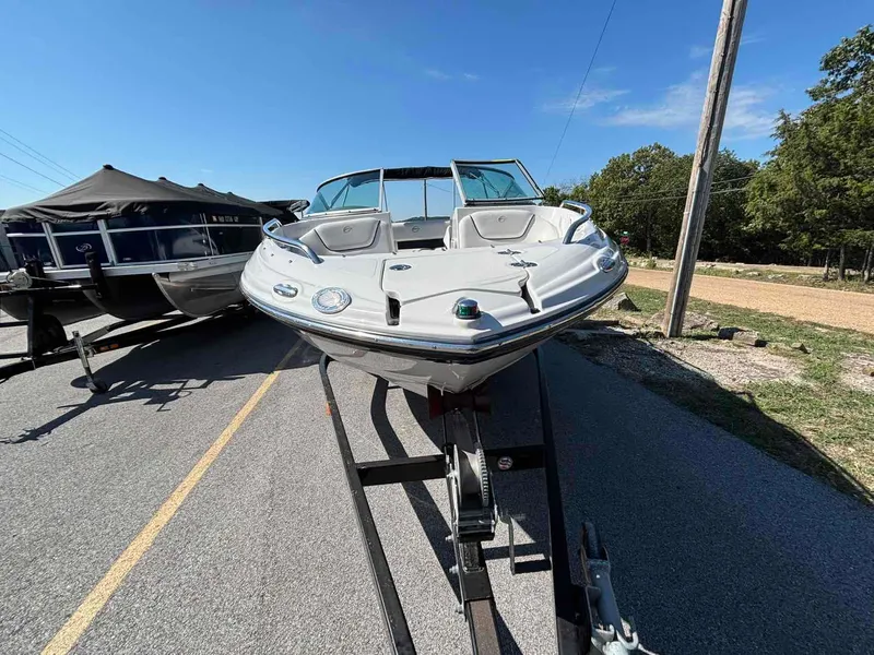 Slide: The Image of Crownline Boats 220 LS 2007 - 4