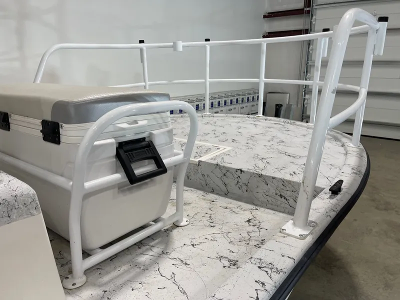 Slide: The Image of Shallow Master 18 SPORT 2022 - 11