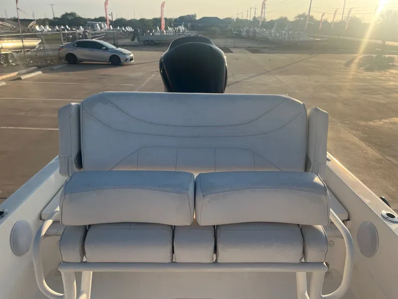 Slide: The Image of Skeeter SX2250 2021 - 28