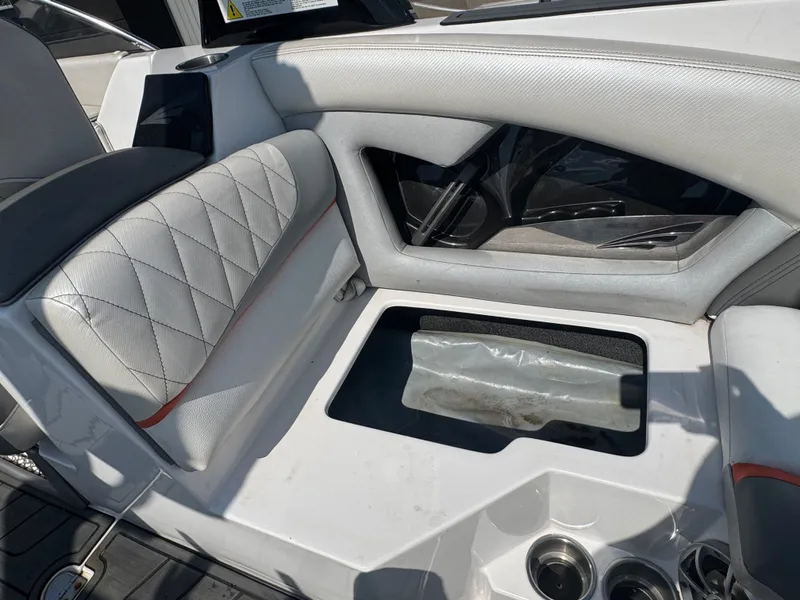 Slide: The Image of Tigé RZ4 2015 - 34