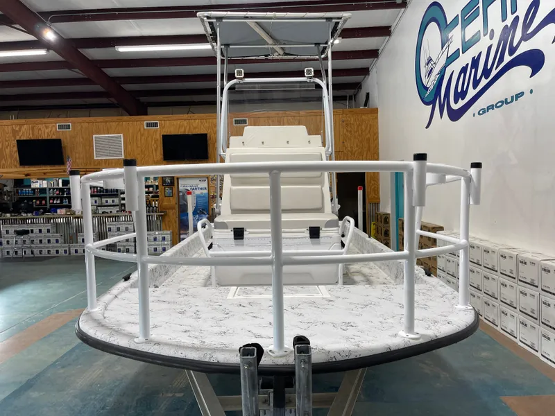 Slide: The Image of Shallow Master 18 SPORT 2022 - 3