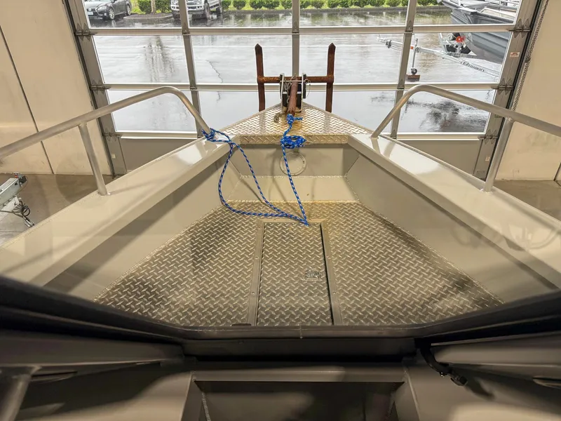 Slide: The Image of Hewescraft 240 Alaskan 2016 - 6