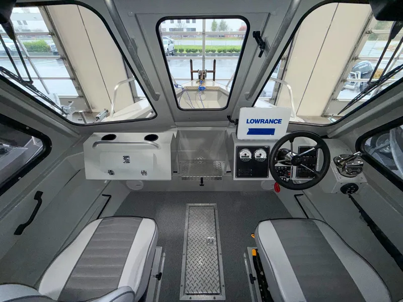 Slide: The Image of Hewescraft 240 Alaskan 2016 - 7