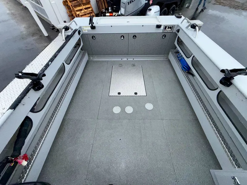 Slide: The Image of Hewescraft 260 Alaskan 2015 - 8